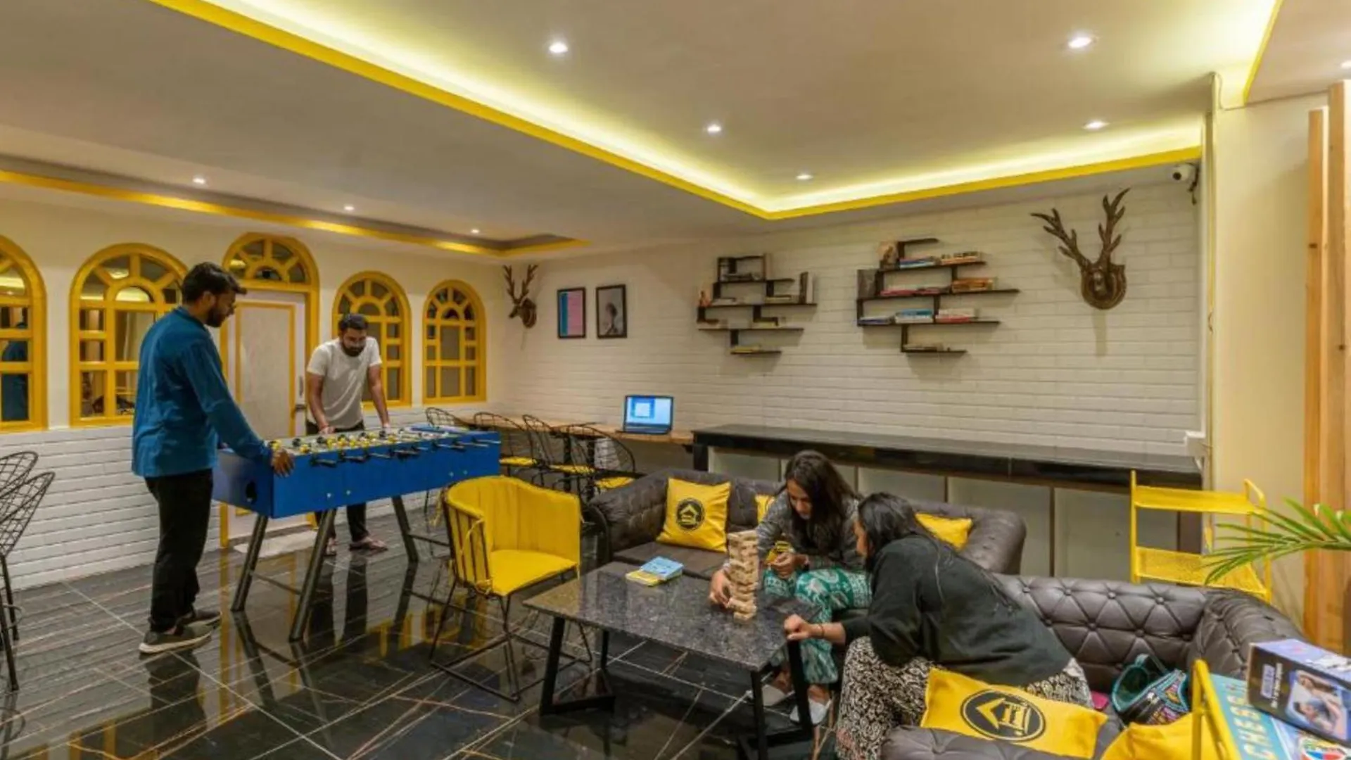 The Hosteller 심라