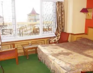 2* Hotel Samrat Regency